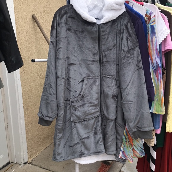 Sherpa house coat - Picture 3 of 6